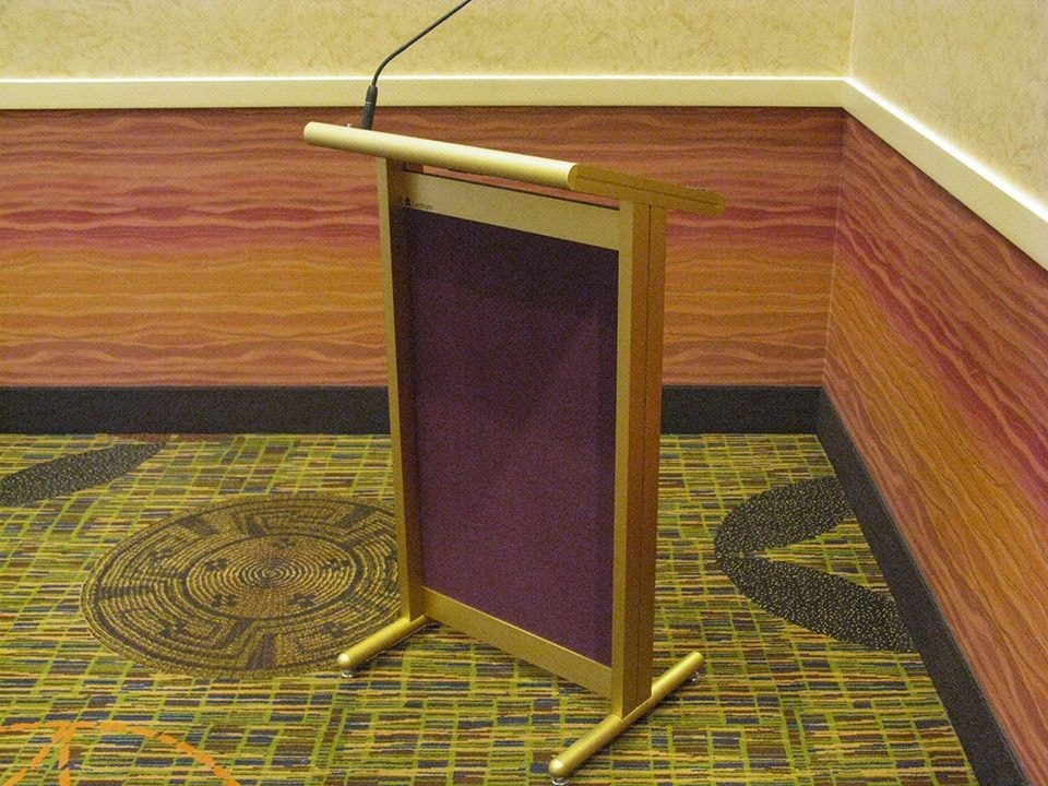 Lectrum podium angle view