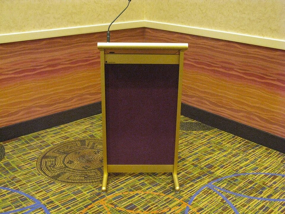 Lectrum podium front view